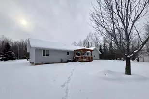 418 Greentree Dr, Prentice, WI 54556 - Photo 5