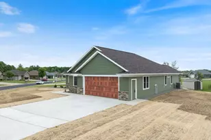 1507 Green Acres Dr, Marshfield, WI 54449 - Photo 7