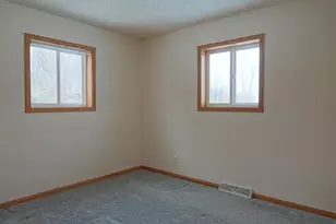 W7188 Cedar St, Medford, WI 54451 - Photo 9