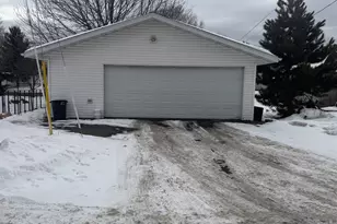 609 W Miner Ave, Ladysmith, WI 54848 - Photo 3