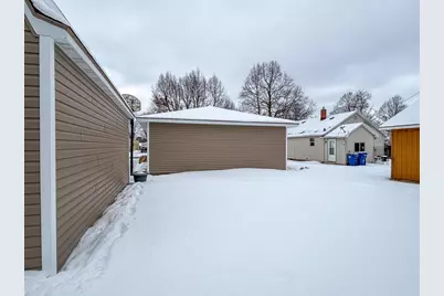 1241 S 11th Avenue, Wausau, WI 54401 - Photo 11