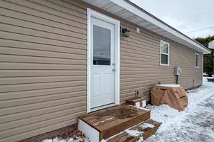 1241 S 11th Ave, Wausau, WI 54401 - Photo 7