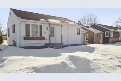 3009 Algoma Street, Stevens Point, WI 54481 - Photo 1