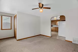 406 N Spruce Ave, Marshfield, WI 54449 - Photo 5