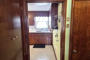 506 S Ash Ave, Marshfield, WI 54449 - Photo 7