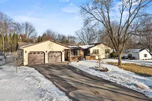 1307 N Wood Ave, Marshfield, WI 54449 - Photo 3