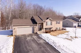 812 Pinedale Ln, Kronenwetter, WI 54455 - Photo 3