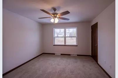 2200 S Cottonwood Avenue, Marshfield, WI 54449 - Photo 15