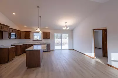 2200 S Cottonwood Avenue, Marshfield, WI 54449 - Photo 9