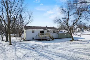 220 W Pine St, Abbotsford, WI 54405 - Photo 7