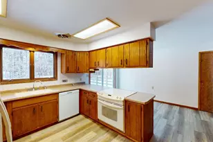 220 W Pine St, Abbotsford, WI 54405 - Photo 21