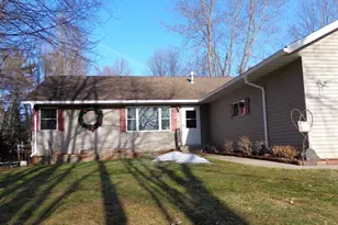 2110 E Breezewood Ct, Plover, WI 54467 - Photo 23