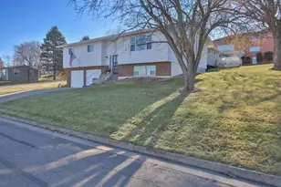 1005 5th St, Marathon, WI 54448 - Photo 31