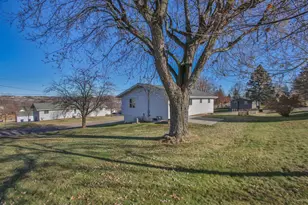 1005 5th St, Marathon, WI 54448 - Photo 7