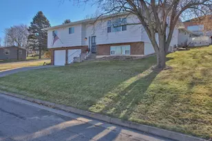 1005 5th St, Marathon, WI 54448 - Photo 3