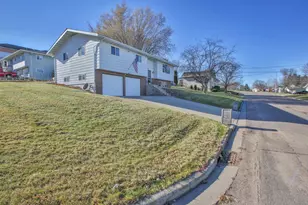 1005 5th St, Marathon, WI 54448 - Photo 5