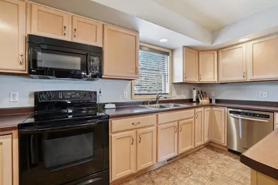 4930 Fieldstone Drive, Plover, WI 54467 - Photo 13