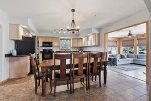 4930 Fieldstone Dr, Plover, WI 54467 - Photo 9