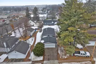 508 Hemlock St, Marathon, WI 54448 - Photo 3