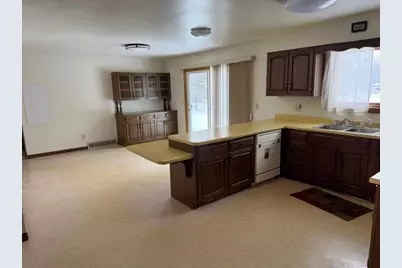 521 N Auburn Avenue, Marshfield, WI 54449 - Photo 5