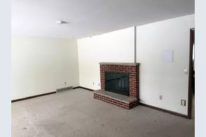 521 N Auburn Avenue, Marshfield, WI 54449 - Photo 3