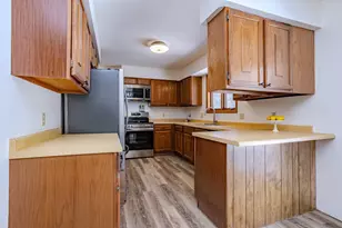 510 S 36th Ave, Wausau, WI 54401 - Photo 11