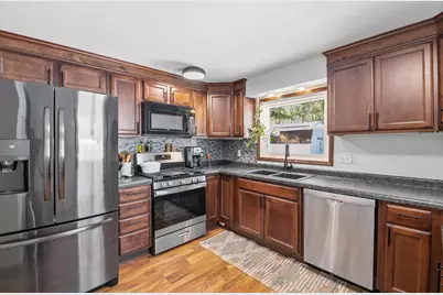 2710 Porter Road, Plover, WI 54467 - Photo 9