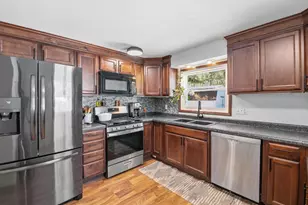 2710 Porter Rd, Plover, WI 54467 - Photo 9