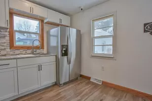 424 N 8th Ave, Wausau, WI 54401 - Photo 9