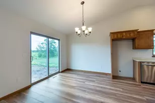 5589 Forest Creek Rd, Stevens Point, WI 54482 - Photo 11