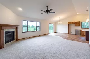 5589 Forest Creek Rd, Stevens Point, WI 54482 - Photo 7