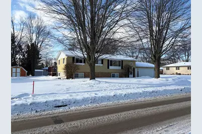 1112 E Mc Millan Street, Marshfield, WI 54449 - Photo 1