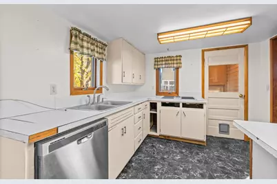 909 Illinois Avenue, Stevens Point, WI 54481 - Photo 17