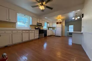 2116 Lincoln Ave, Stevens Point, WI 54481 - Photo 5