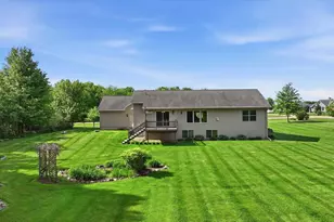 105428 Woodridge Dr, Marshfield, WI 54449 - Photo 7