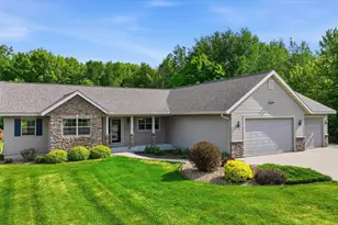 105428 Woodridge Dr, Marshfield, WI 54449 - Photo 5