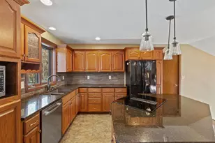 5570 Applewood Ct, Stevens Point, WI 54482 - Photo 7