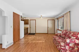 610 S Biron Dr, Wisconsin Rapids, WI 54494 - Photo 5