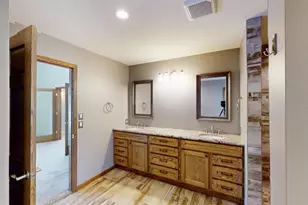 2112 W 3rd St, Marshfield, WI 54449 - Photo 29