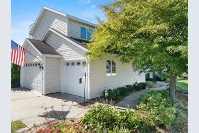 2112 W 3rd Street, Marshfield, WI 54449 - Photo 3