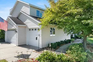 2112 W 3rd St, Marshfield, WI 54449 - Photo 3
