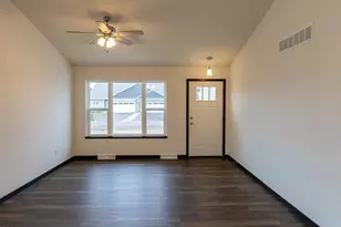 910 Morning Star Ln, Plover, WI 54467 - Photo 3