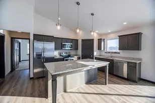 223 Evelyn Ct #, Stevens Point, WI 54482 - Photo 3