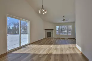 920 Morning Star Ln, Plover, WI 54467 - Photo 5