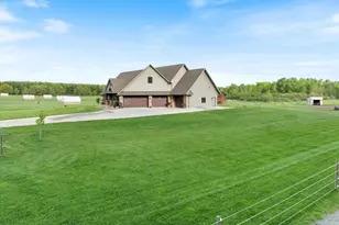 9073 Richfield Dr, Marshfield, WI 54449 - Photo 5