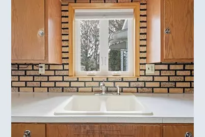 1604 W 7th Street, Marshfield, WI 54449 - Photo 9