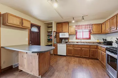 2924 Lindbergh Avenue, Stevens Point, WI 54481 - Photo 11