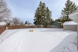 2281 S 5th St, Wisconsin Rapids, WI 54494 - Photo 15