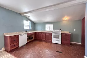 208 W Clark St, Spencer, WI 54479 - Photo 11