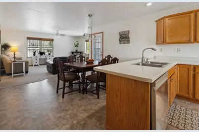 1016 Wildwood Drive, Stevens Point, WI 54482 - Photo 11